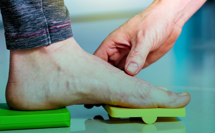 بهترین روش درمانی صافی کف پا