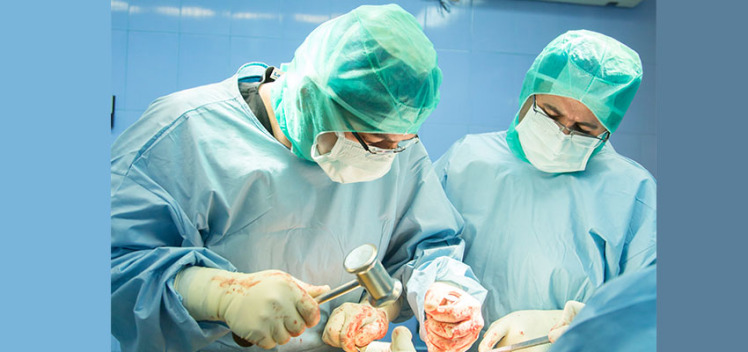 دوره جراحی با حداقل تهاجم و آرتروسکوپی هیپ در مرکز OCM / مونیخ، آلمان