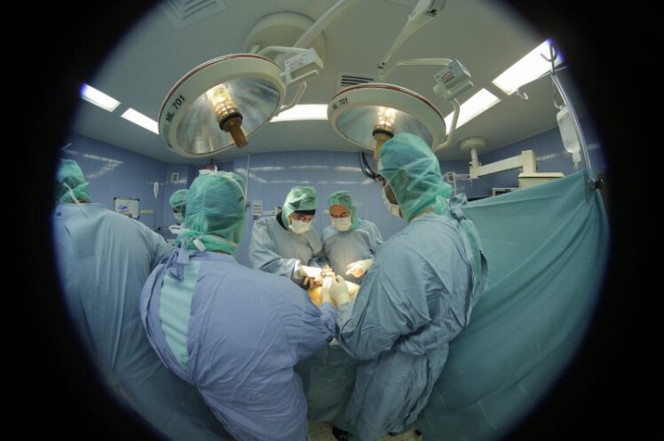 انجام جراحی Total Hip Replacement توسط دکتر طاهری اعظم